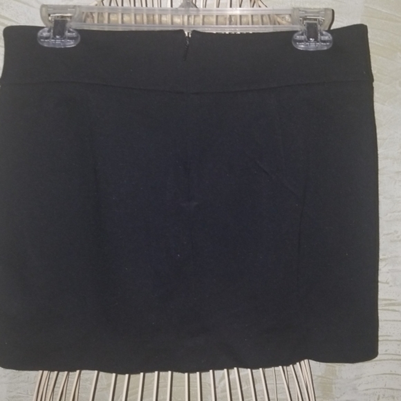 WHBM black mini skirt - Picture 2 of 4